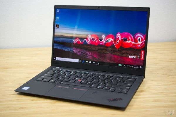 x1 carbon怎么样？ThinkPad X1 Carbon：极致商务体验的科技艺术品-图1