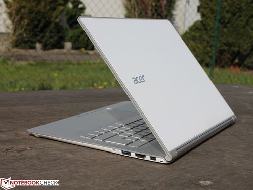 acer s7怎么样？Acer S7超极本：轻薄便携，高效出色的笔记本体验-图1