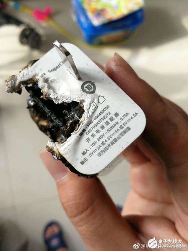 华为手机充电爆炸（华为手机充电爆炸视频）-图3